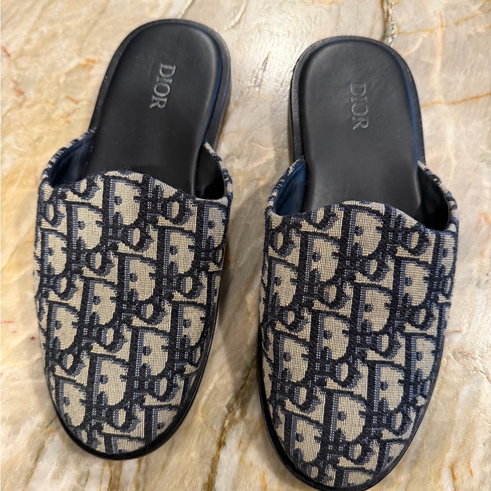 DIOR Unisex Authentic Black Blue Indior mule Oblique   6 woman more like 6.5